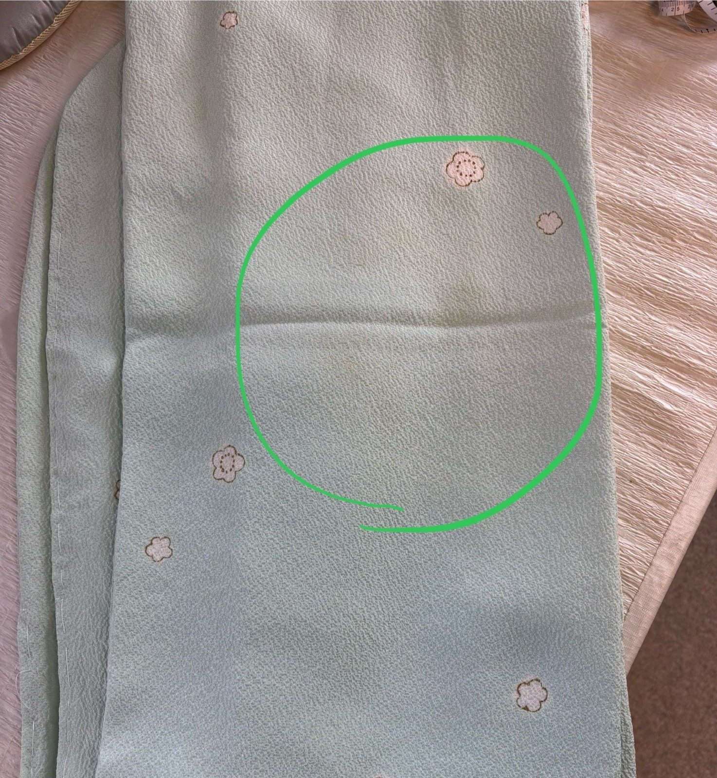 小紋(本裁ち四つ身)のお手入れ前の状態 1