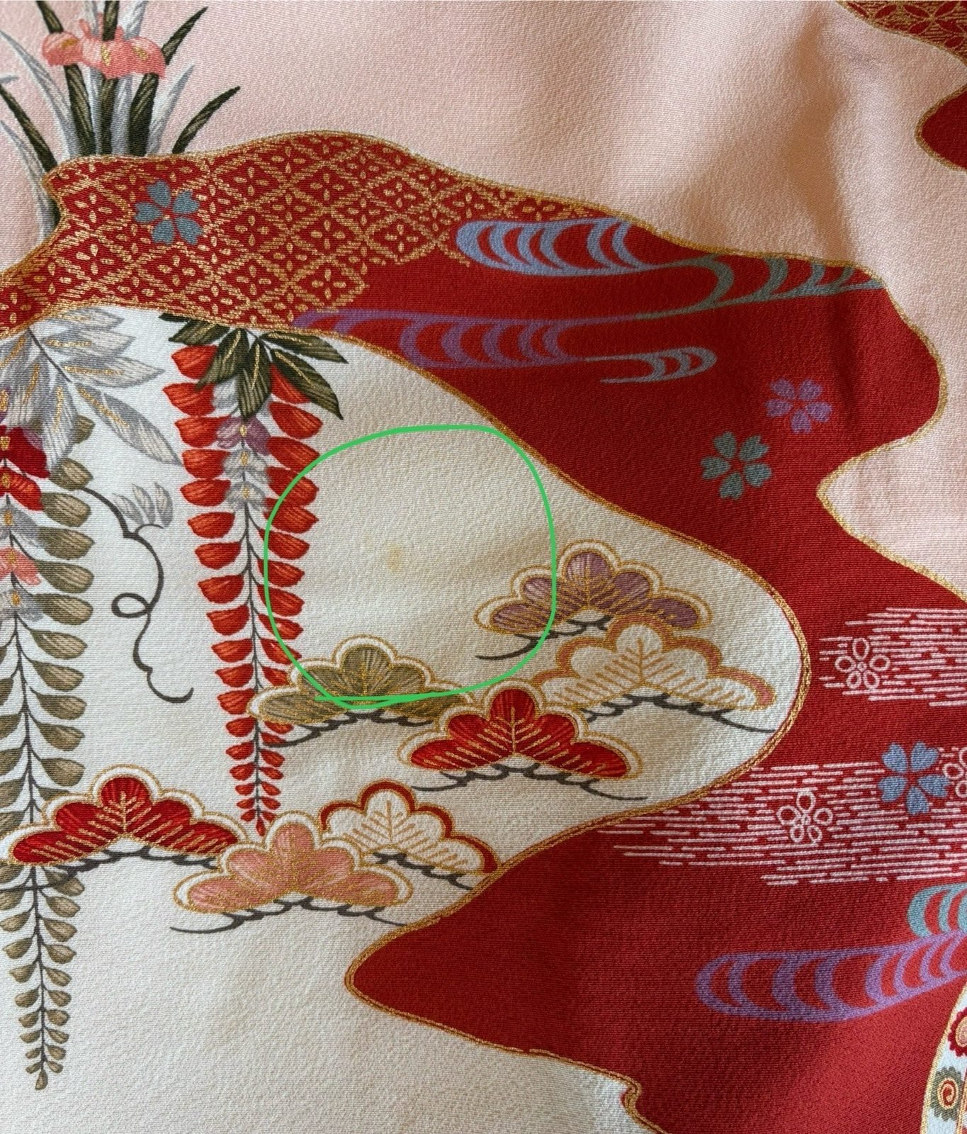 振袖のお手入れ前の状態 2