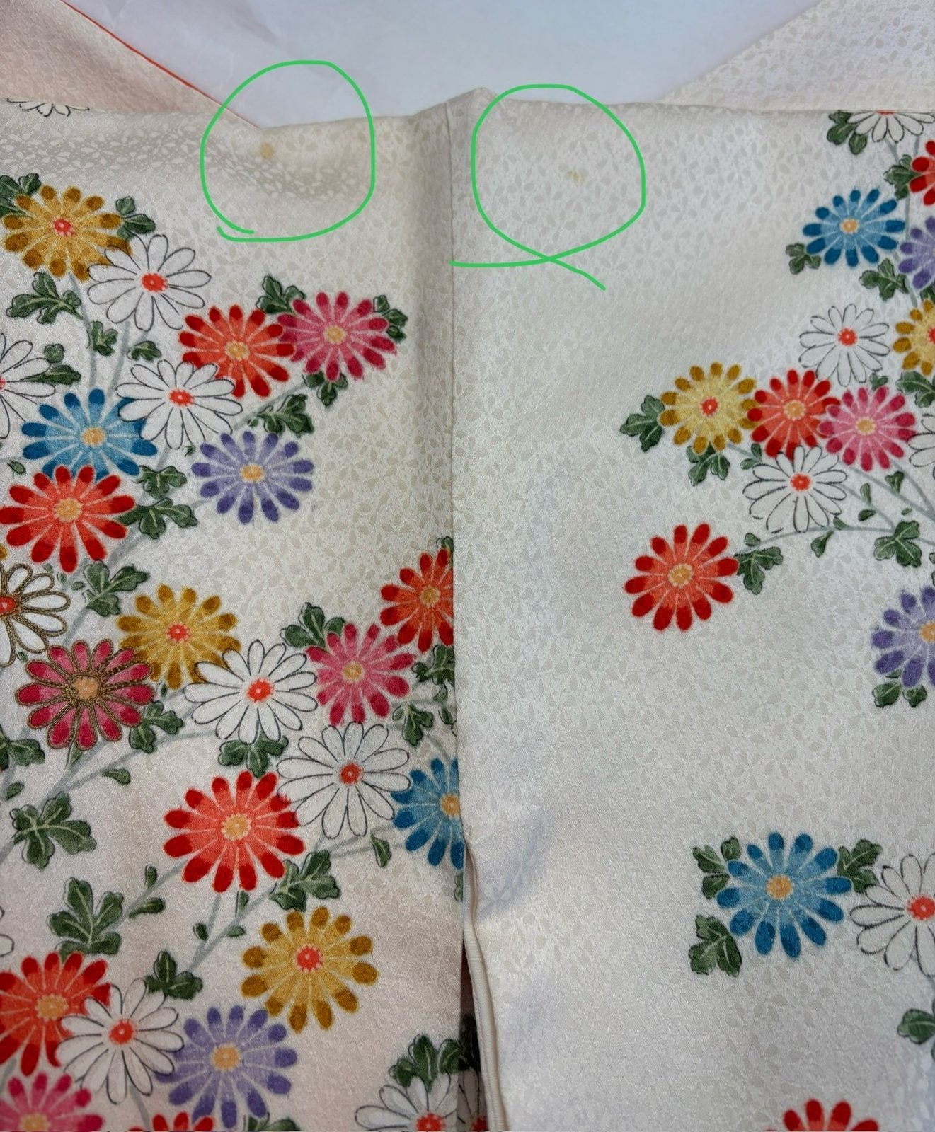 振袖のお手入れ前の状態 3