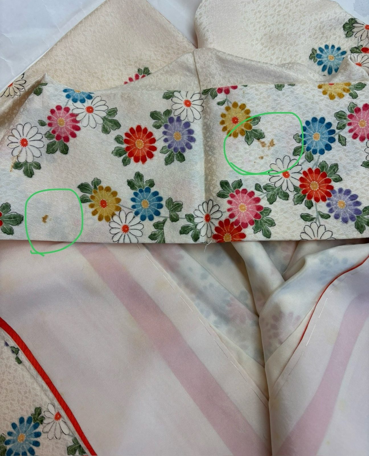 振袖のお手入れ前の状態 4